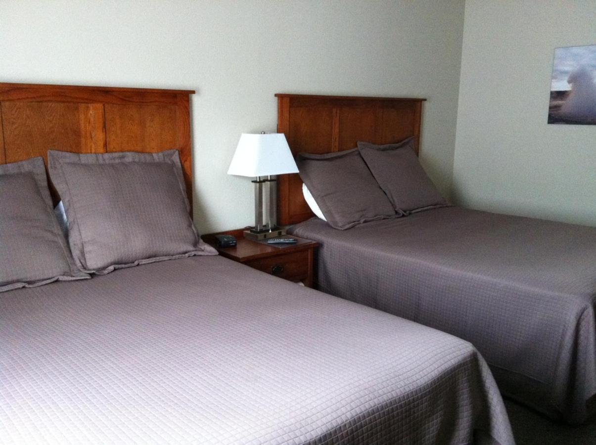Pleasant Night Inn- Carthage Ny Exterior foto